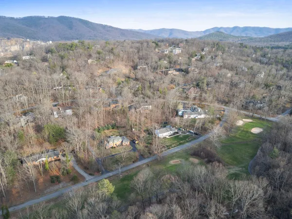 $725,000 | 4867 Hunting Hills Drive, Roanoke, VA 24018
