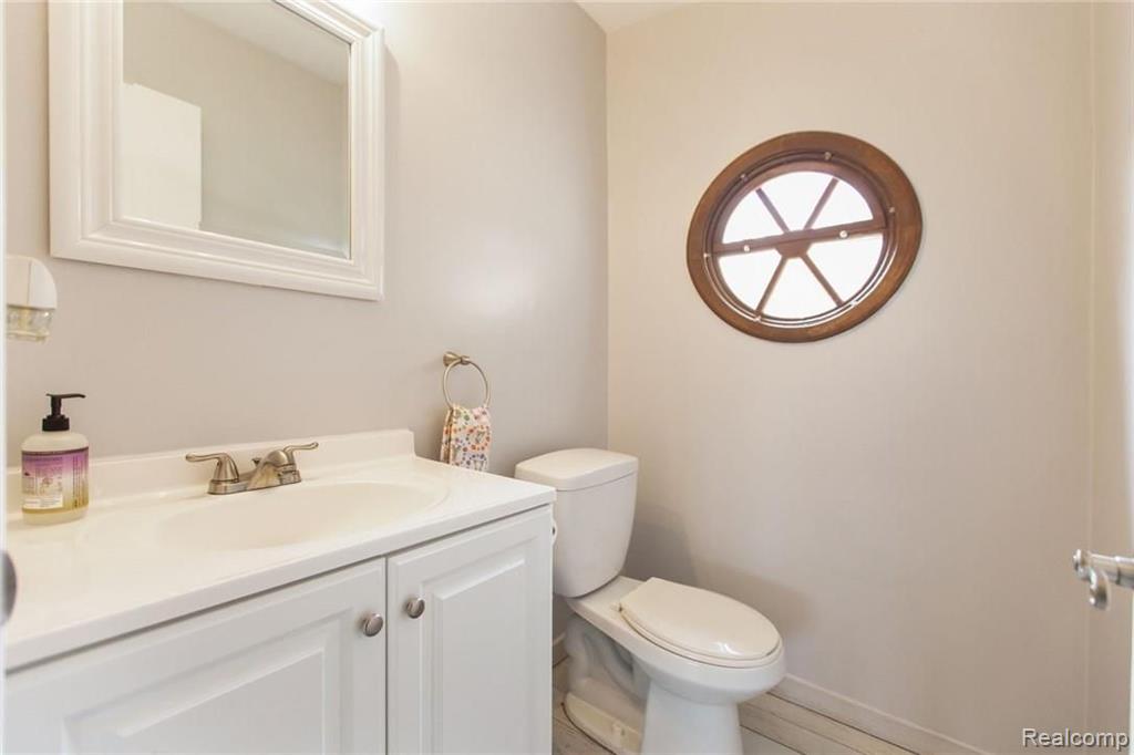 2269 Norton Road Rochester Hills, MI 48307 - Photo 15 of 31