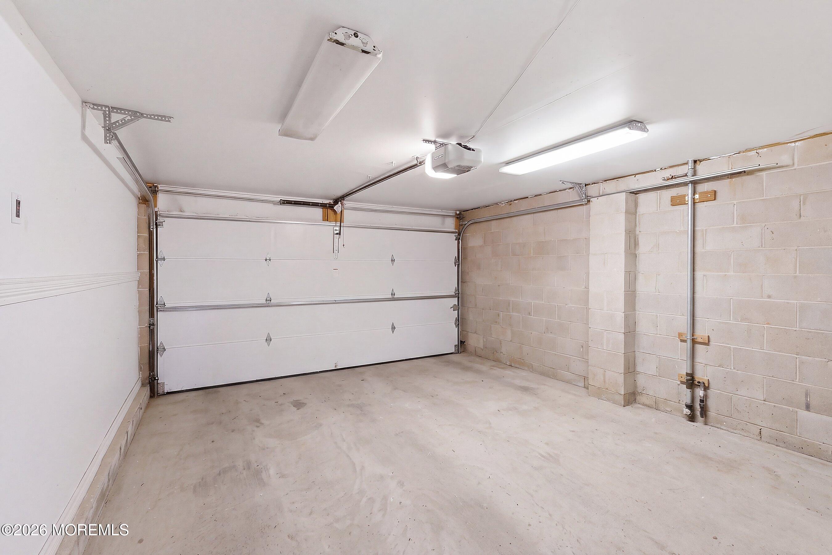 159 Harbor Inn Road Bayville, NJ 08721 - Photo 74 of 124 055-Garage empty
