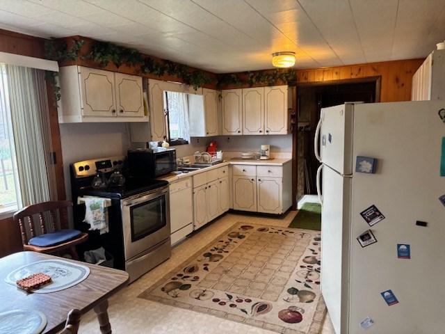 5226 Blood Road Marienville, PA 16239 - Photo 7 of 44