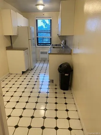 $2,195 | 411 Bronx River Road, Unit 7K, Yonkers, NY 10704