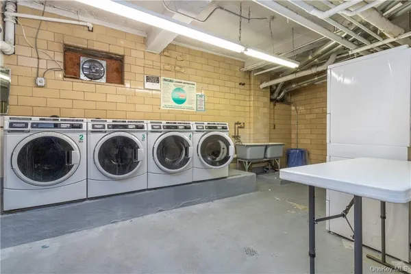 $2,195 | 411 Bronx River Road, Unit 7K, Yonkers, NY 10704