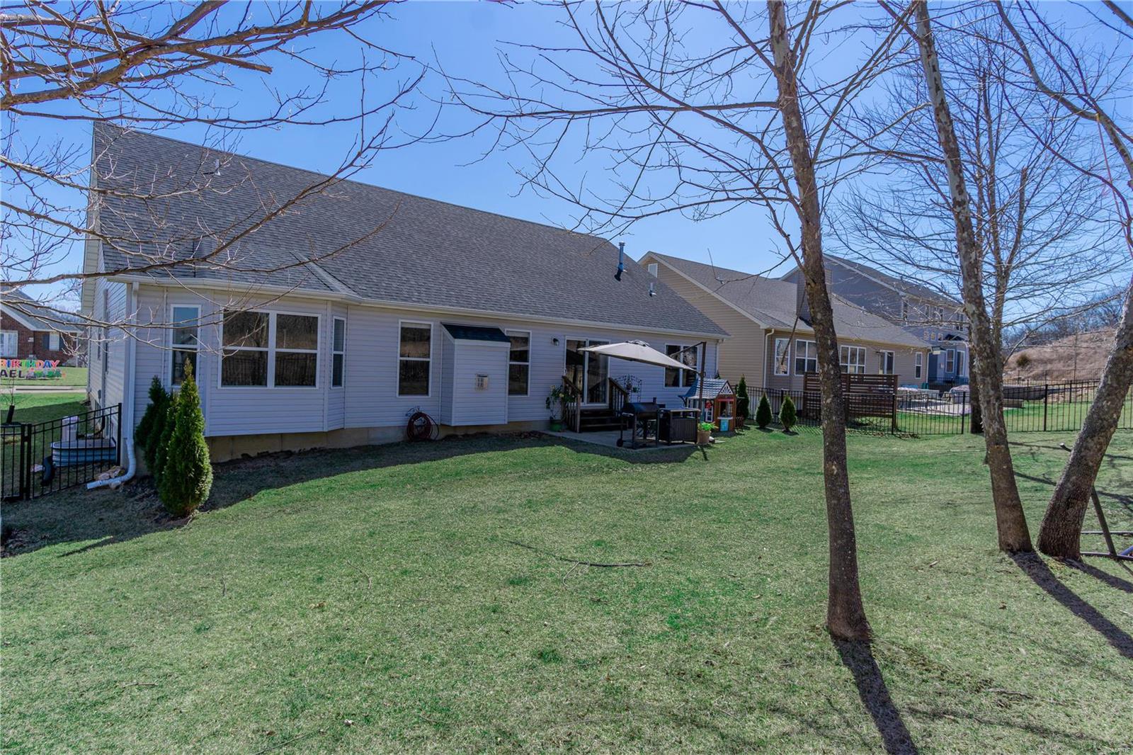 1311 Spring Lilly Drive High Ridge, MO 63049 - Photo 35 of 38