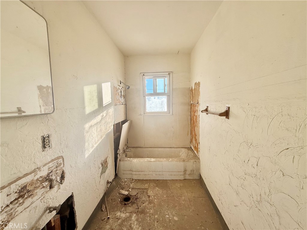 12331 Beech Street Trona, CA 93562 - Photo 14 of 16 a view of an empty room with a window