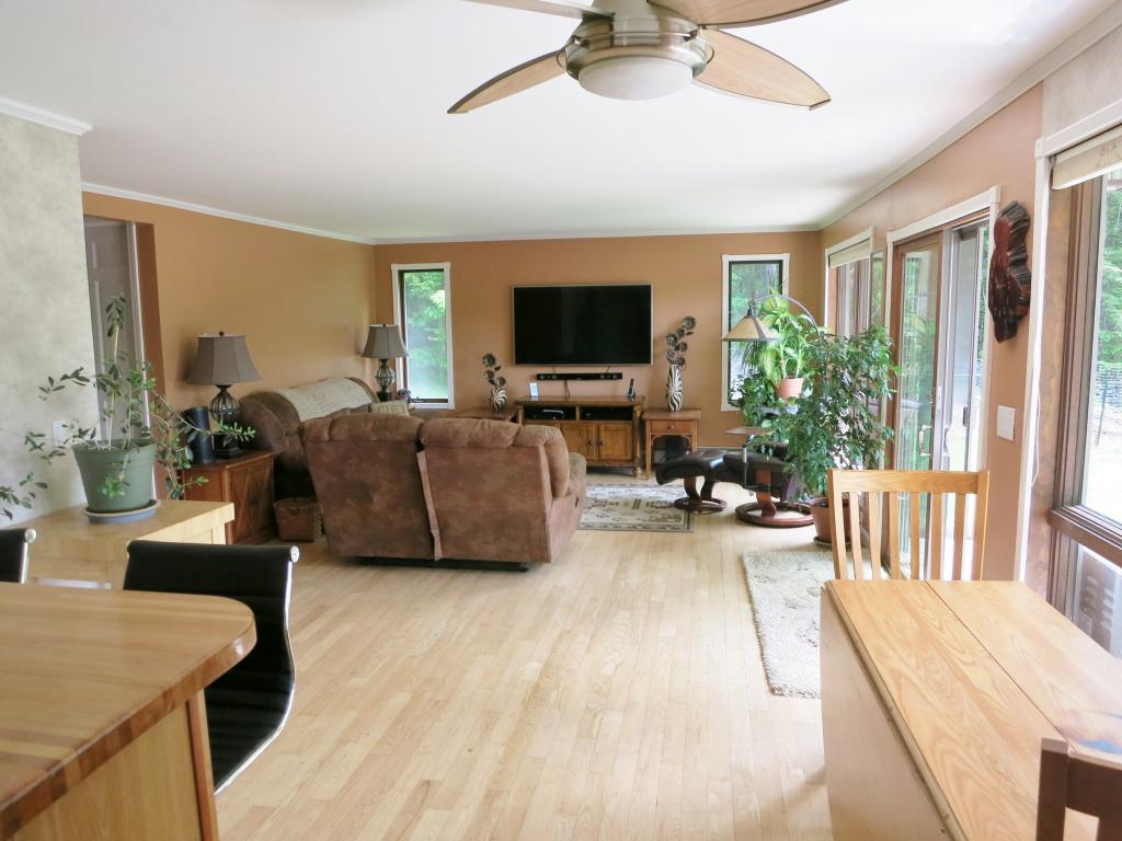 31 Blue Rock Road Richmond, VT 05477 - Photo 4 of 28