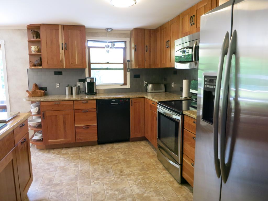 31 Blue Rock Road Richmond, VT 05477 - Photo 7 of 28