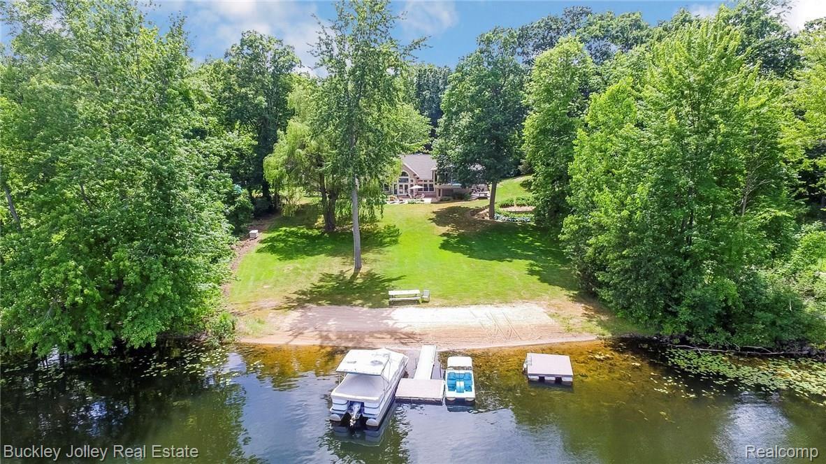 11631 Ridge Road South Lyon, MI 48178 - Photo 2 of 40 Sandy Private Beach