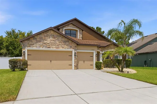 $749,900 | 2723 Colewood Lane, Dover, FL 33527