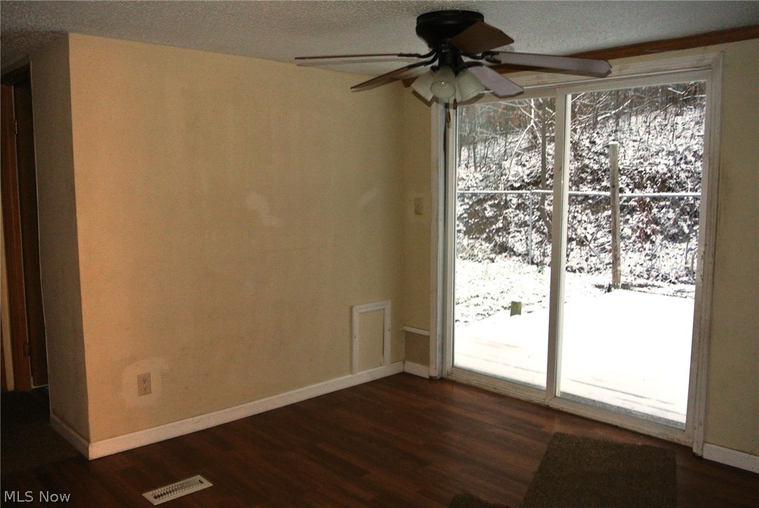 330 Morrison Road Southeast New Philadelphia, OH 44663 - Photo 12 of 16