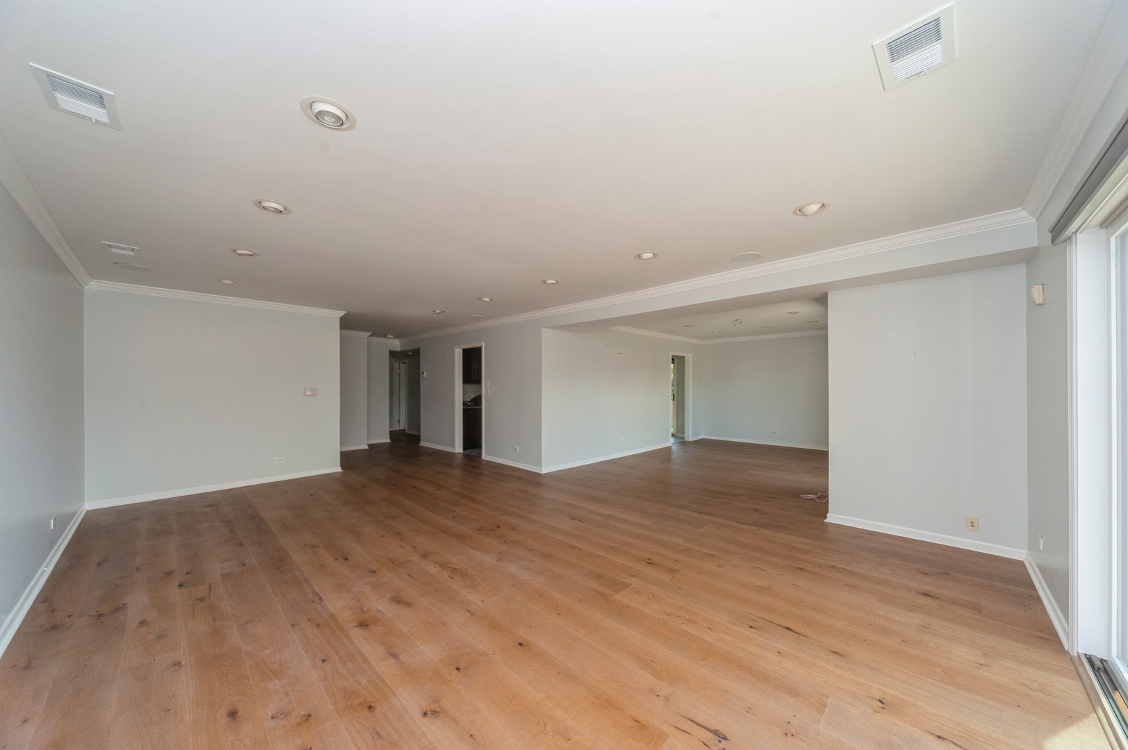 3950 Dundee Road, Unit 101 Northbrook, IL 60062 - Photo 7 of 20