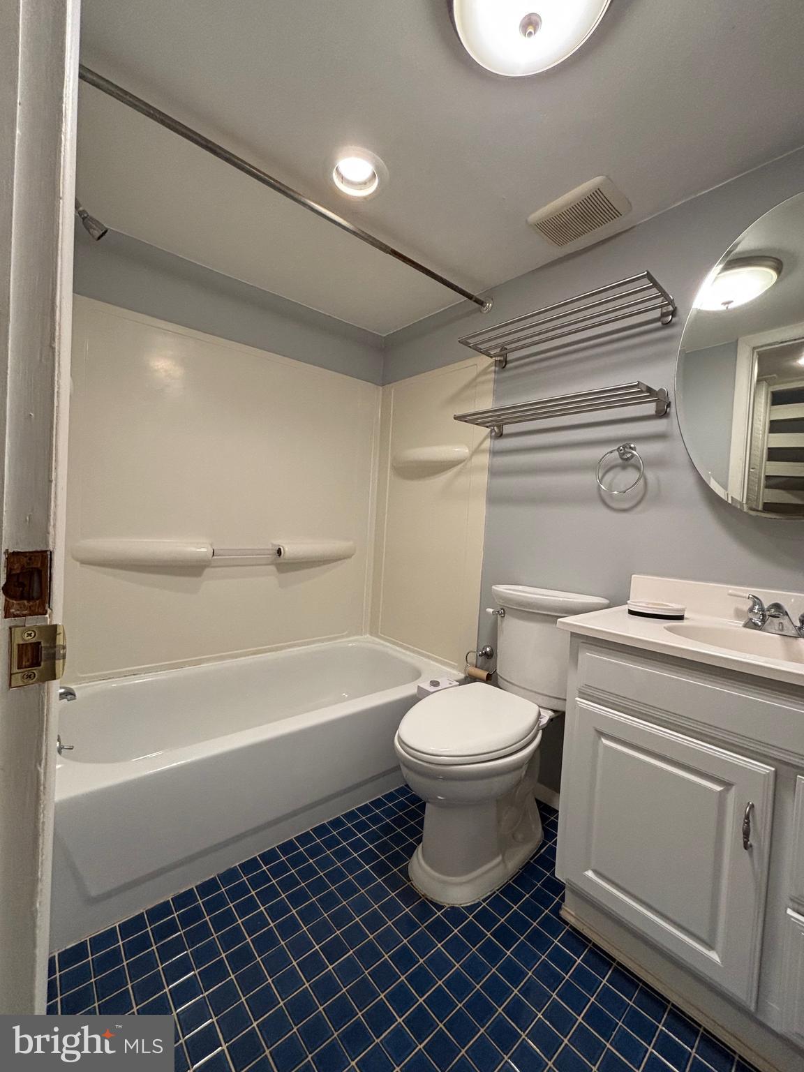 912 Waverly Street Philadelphia, PA 19147 - Photo 13 of 28