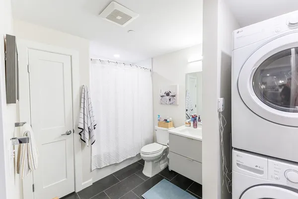 $3,200 | 458 Washington Street, Unit 304, Boston, MA 02135