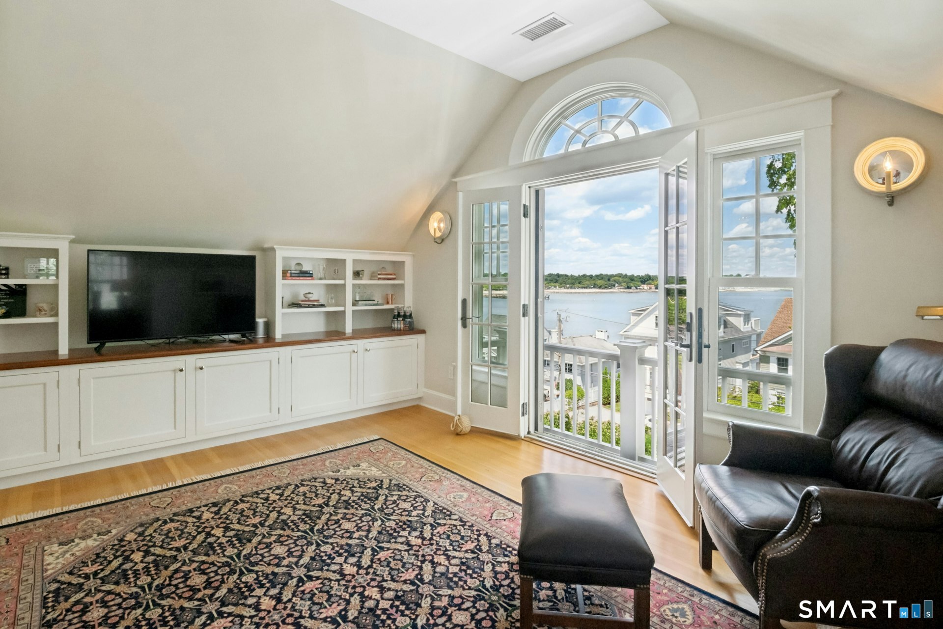 52 Chesterfield Road Stamford, CT 06902 - Photo 29 of 40 Office on third floor with built-ins