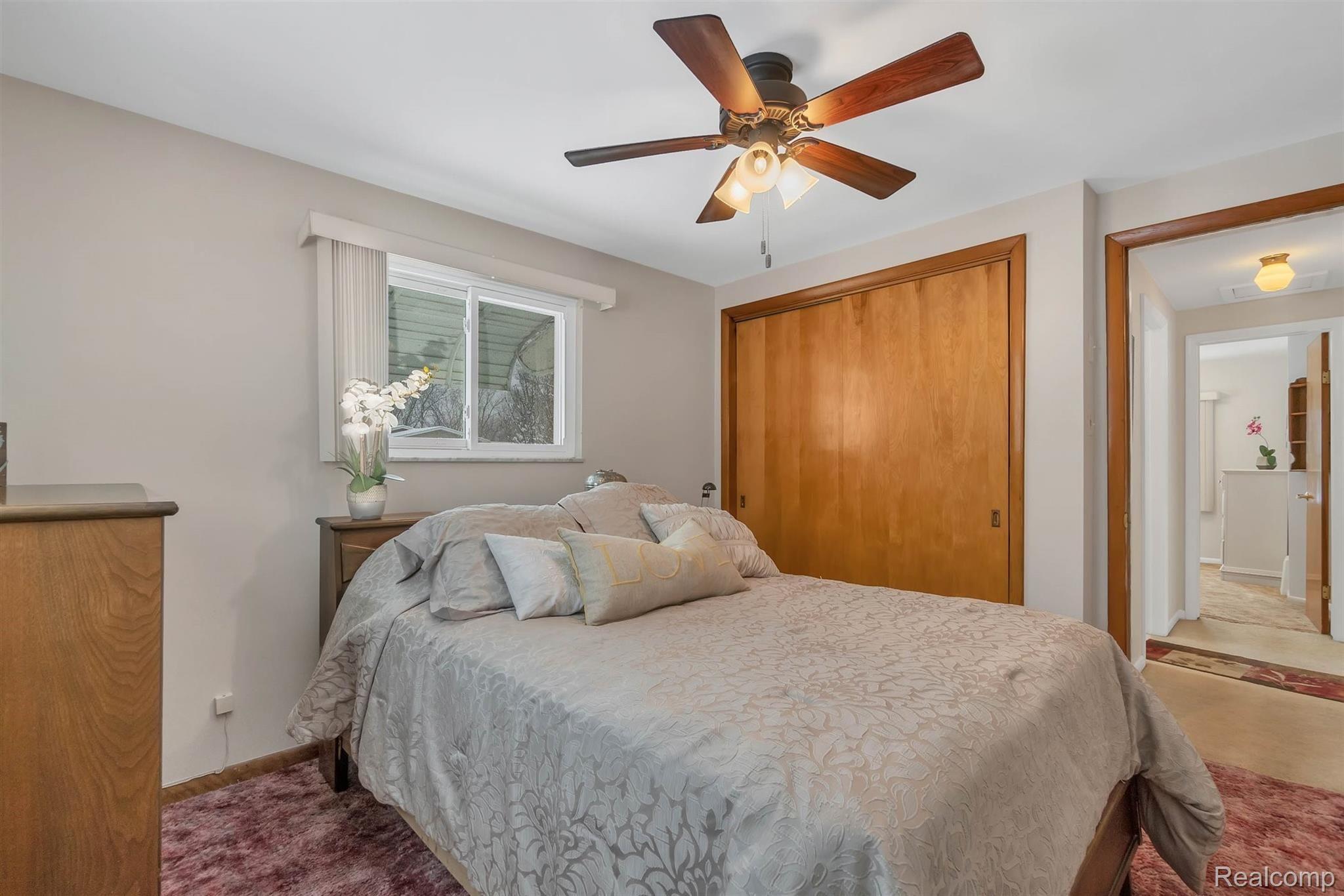 5284 West Carpenter Road Flint, MI 48504 - Photo 18 of 31 19-5284 W Carpenter Rd-WindowStill-Real-Estate-Photography-18.jpg