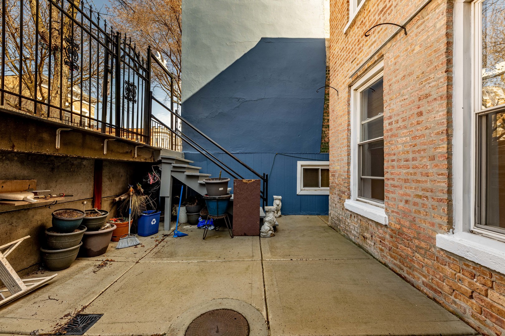 2109 West Cullerton Street Chicago, IL 60608 - Photo 14 of 14 a view of a street with shops