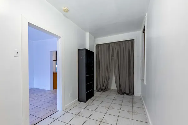 $1,200 | 2109 West Cullerton Street, Chicago, IL 60608