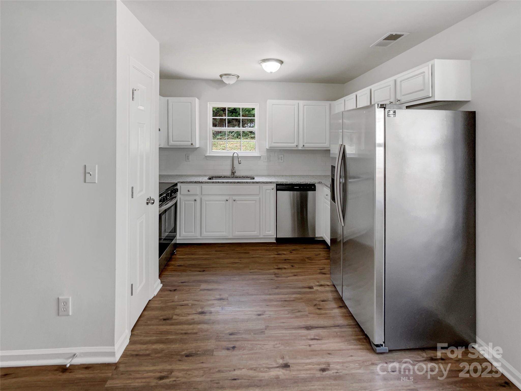 8219 Pozzi Road Charlotte, NC 28216 - Photo 12 of 20 Gallery Image 12