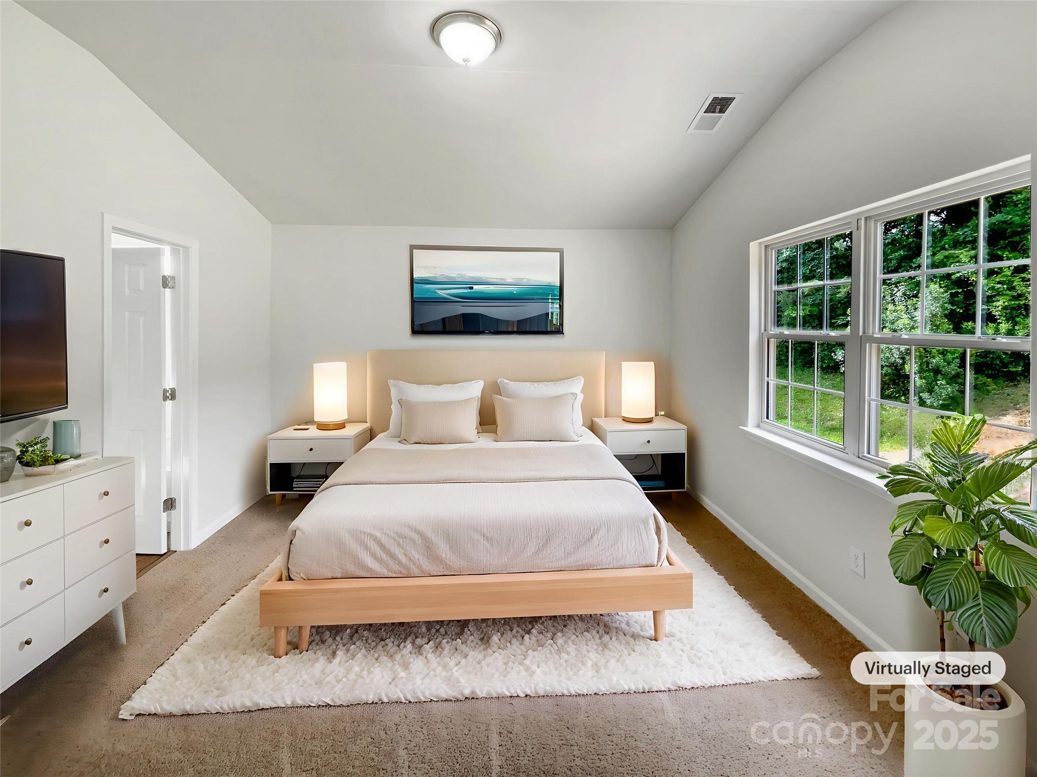 8219 Pozzi Road Charlotte, NC 28216 - Photo 4 of 20 Gallery Image 4
