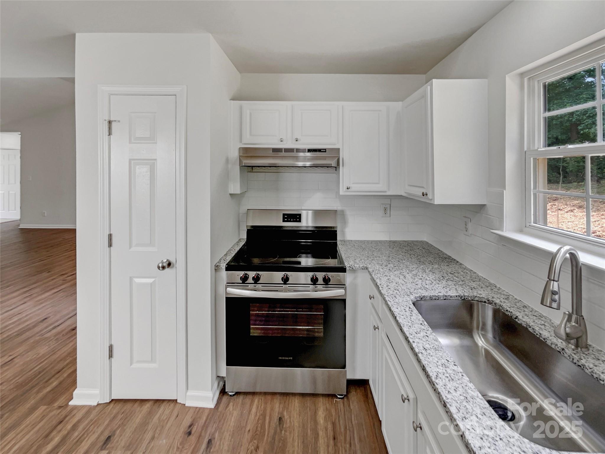 8219 Pozzi Road Charlotte, NC 28216 - Photo 6 of 20 Gallery Image 6