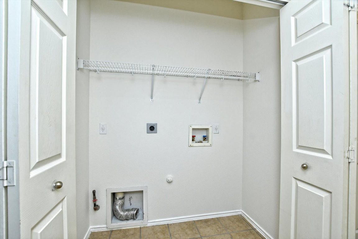 1310 West Parmer Lane, Unit 2803 Austin, TX 78727 - Photo 19 of 40 a view of an empty room