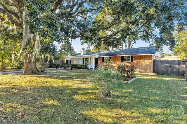 $309,000 | 406 Briarcliff Circle, Savannah, GA 31419