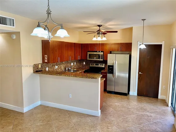 $3,100 | 11115 West Okeechobee Road, Unit 109, Hialeah Gardens, FL 33018