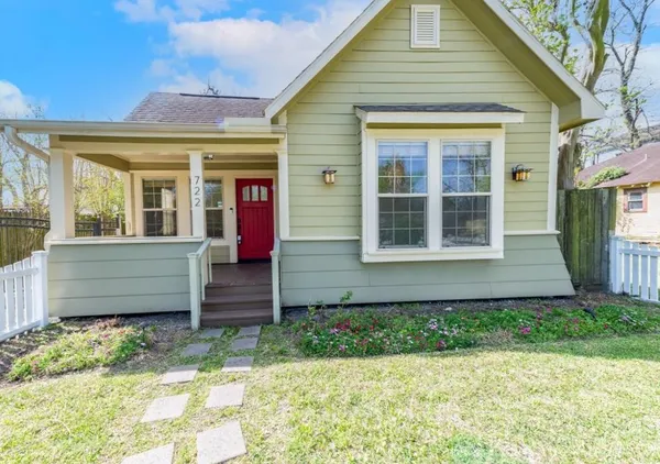 $2,800 | 722 East 25th Street, Houston, TX 77008