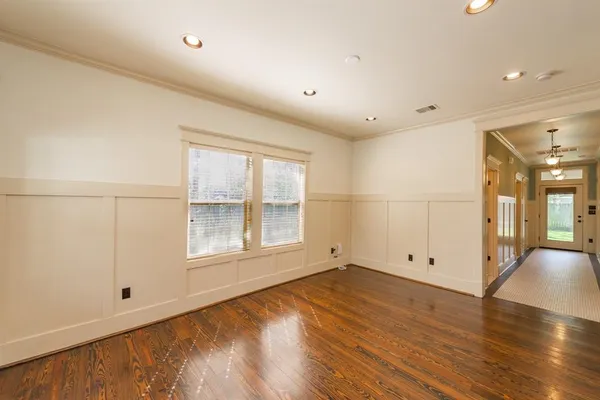 $2,800 | 722 East 25th Street, Houston, TX 77008