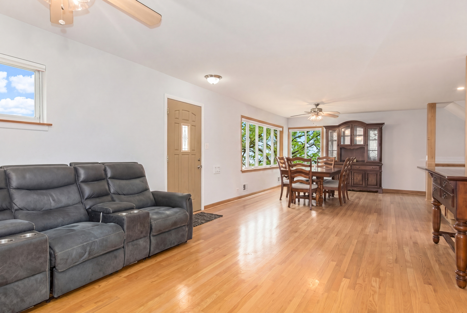 8233 North Octavia Avenue Niles, IL 60714 - Photo 5 of 30