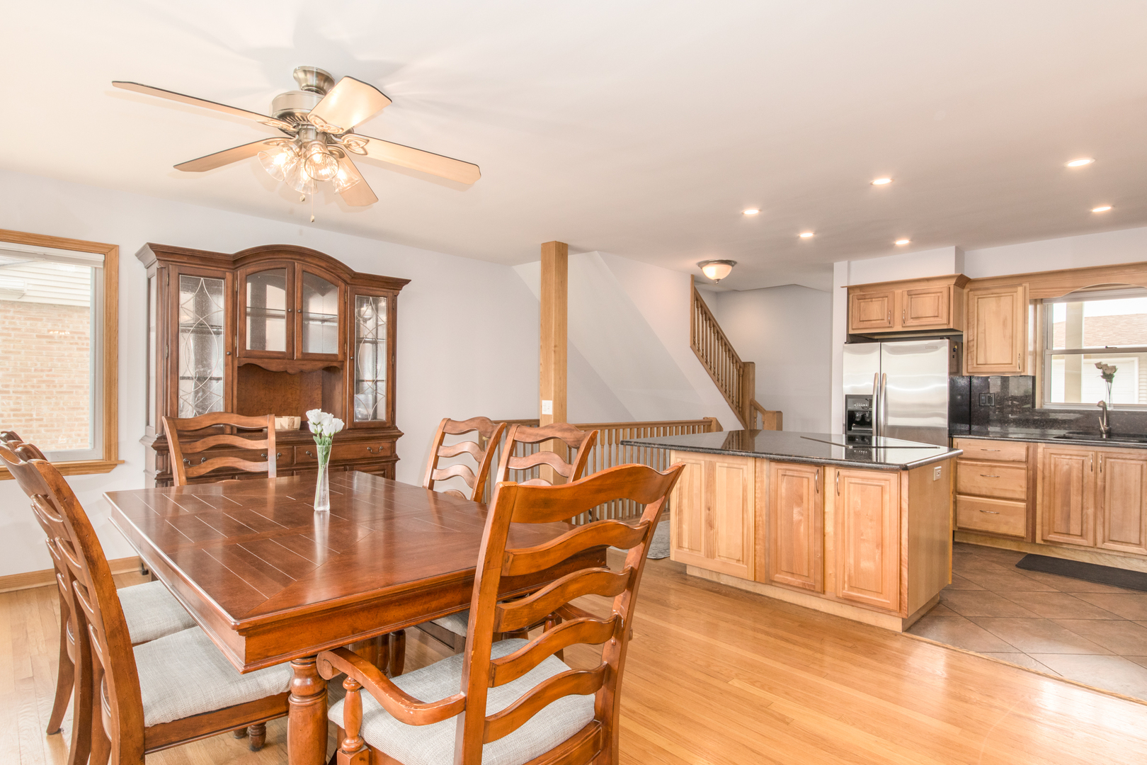 8233 North Octavia Avenue Niles, IL 60714 - Photo 7 of 30