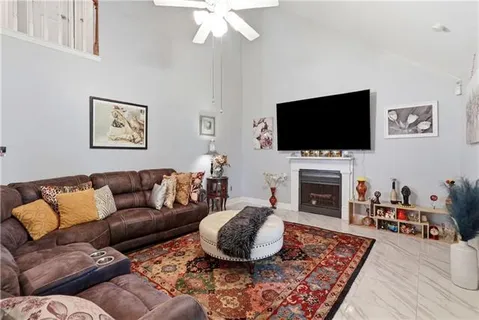 $295,000 | 87 Surrey Drive, Laplace, LA 70068