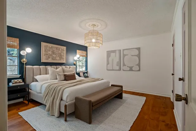 $885,000 | 3908 Knollwood Drive, Austin, TX 78731