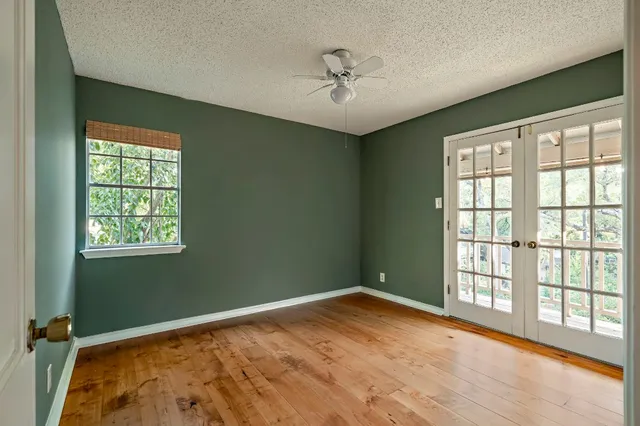 $885,000 | 3908 Knollwood Drive, Austin, TX 78731