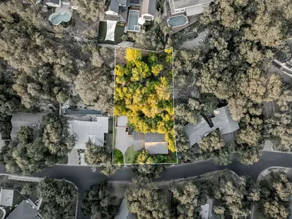 $885,000 | 3908 Knollwood Drive, Austin, TX 78731