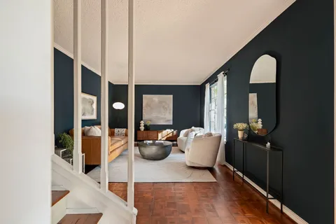 $885,000 | 3908 Knollwood Drive, Austin, TX 78731