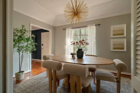 $885,000 | 3908 Knollwood Drive, Austin, TX 78731