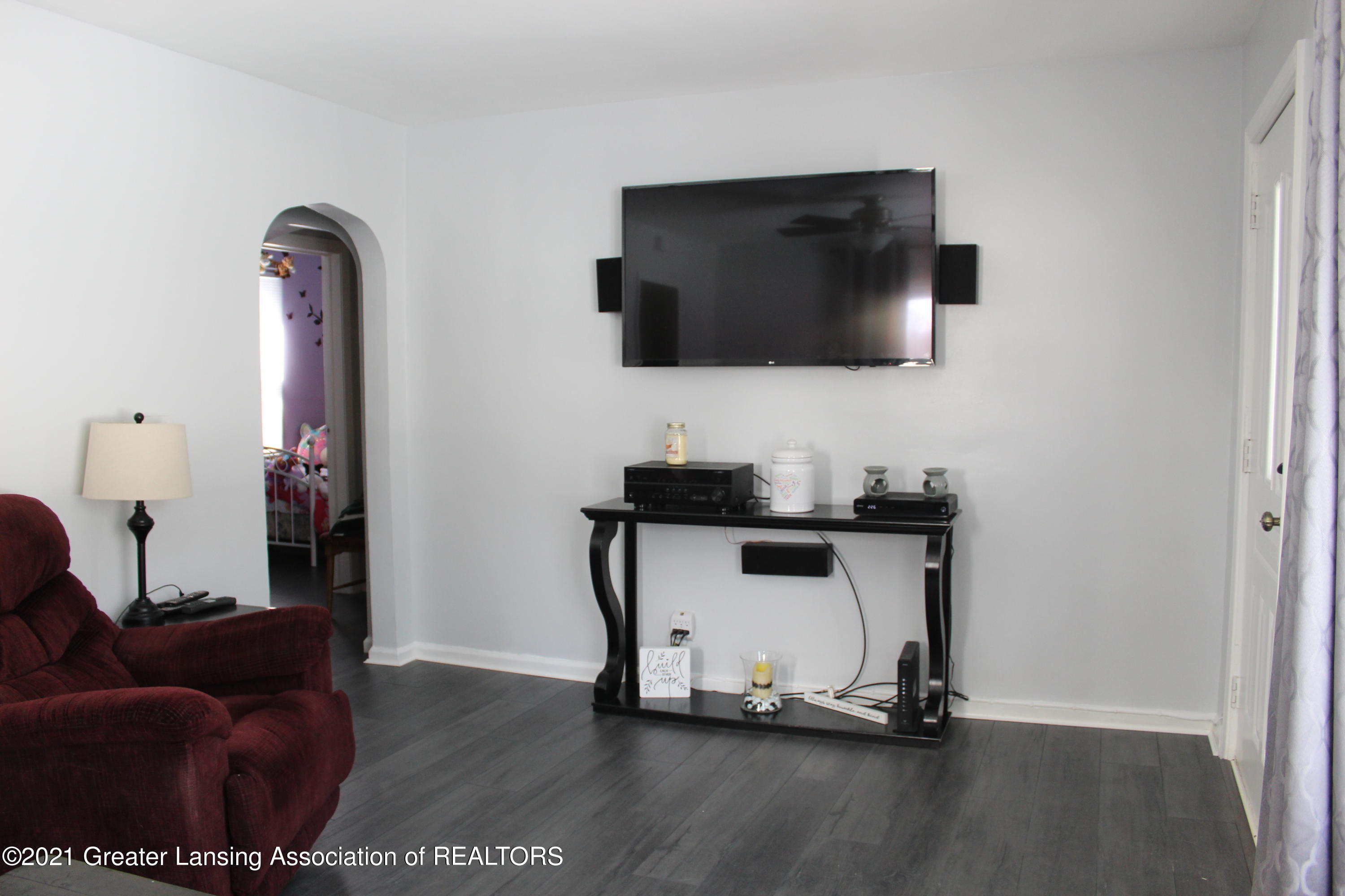 2822 North Aurelius Road Lansing, MI 48910 - Photo 6 of 50 7 - Lvrm