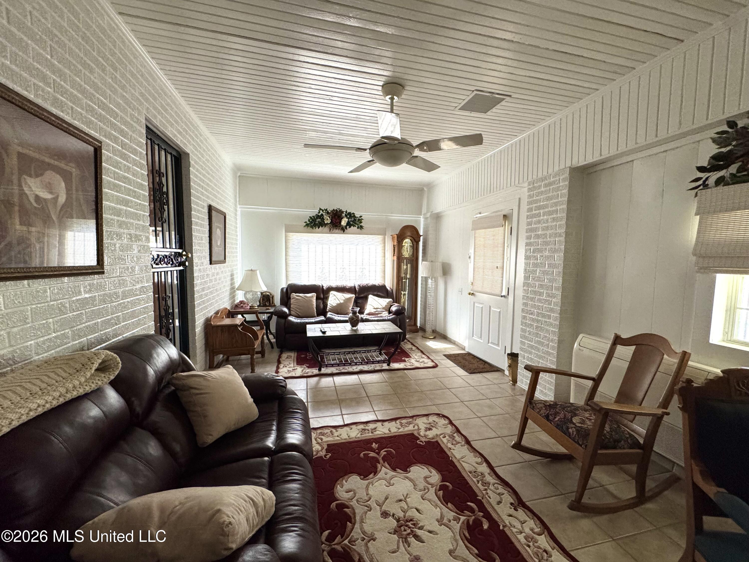 3656 Highway 16 Canton, MS 39046 - Photo 13 of 24 IMG_3093