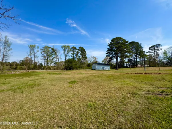 $185,000 | 3656 Highway 16, Canton, MS 39046