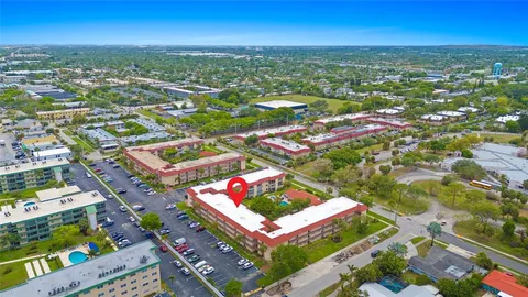 $105,000 | 700 Southeast 6th Avenue, Unit 314, Deerfield Beach, FL 33441