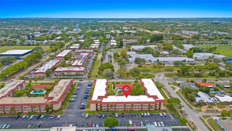 $105,000 | 700 Southeast 6th Avenue, Unit 314, Deerfield Beach, FL 33441