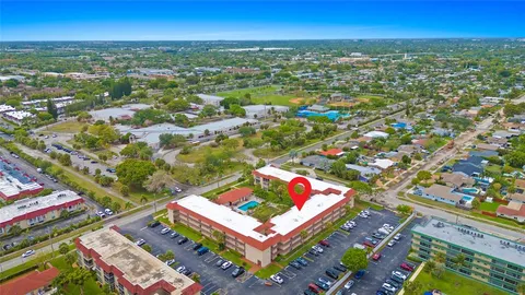 $105,000 | 700 Southeast 6th Avenue, Unit 314, Deerfield Beach, FL 33441