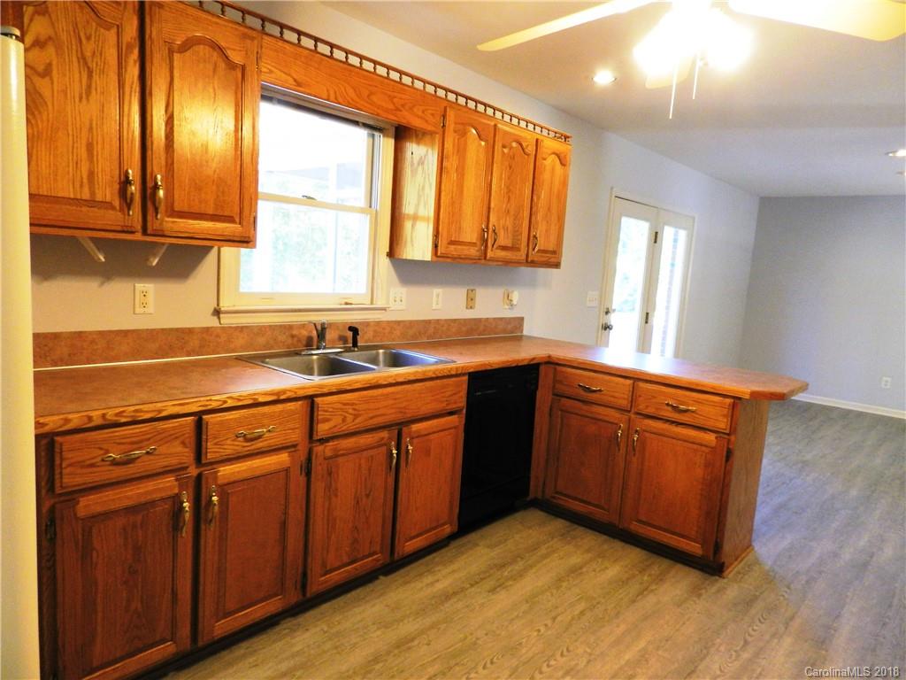 5219 Spring Glen York, SC 29745 - Photo 5 of 36 Gallery Image 5