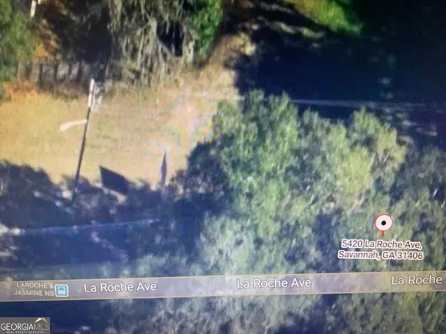 a view of a pathway of a building