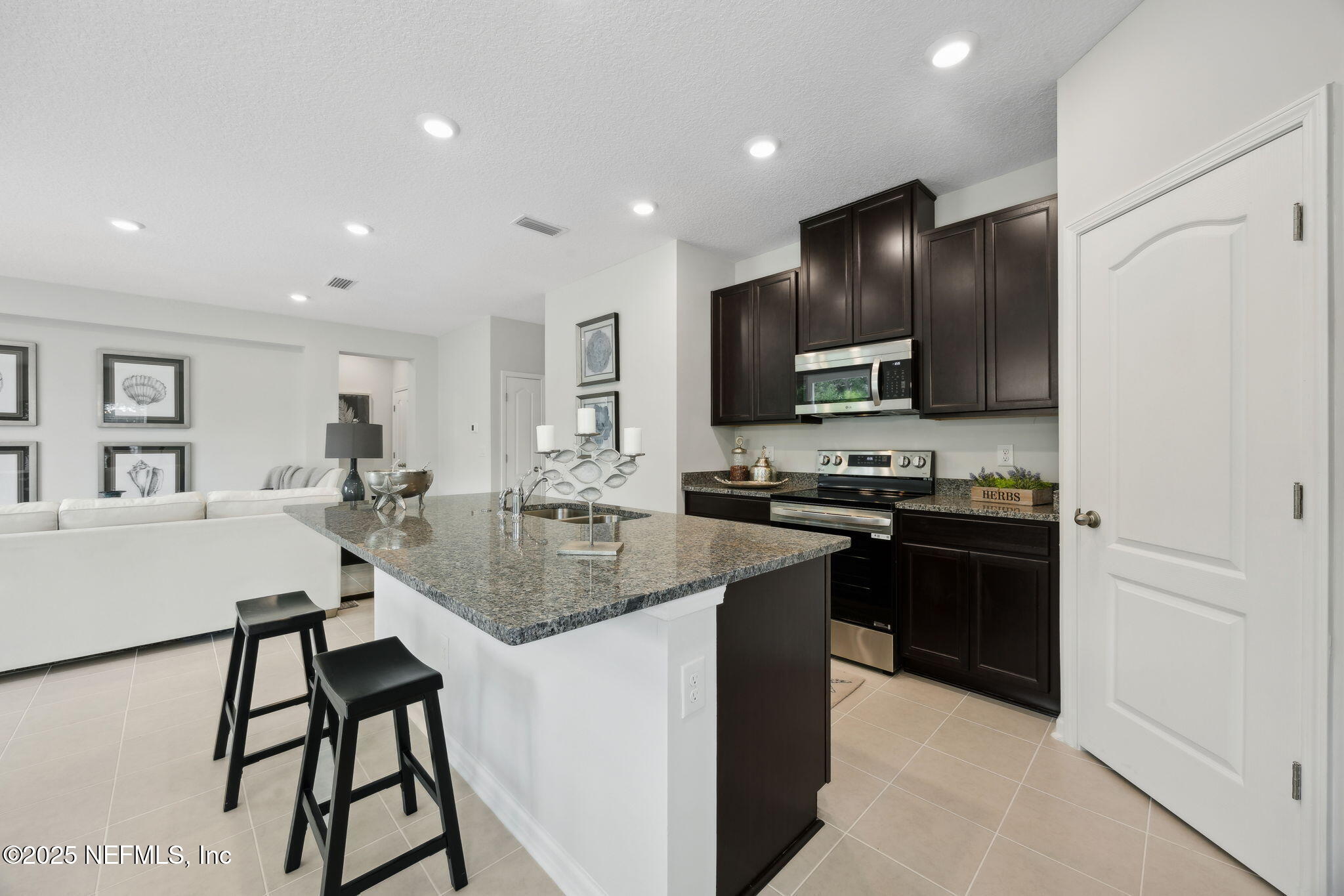 6272 Weston Woods Drive, Unit 8 Jacksonville, FL 32222 - Photo 5 of 16 Weston Woods lot 8