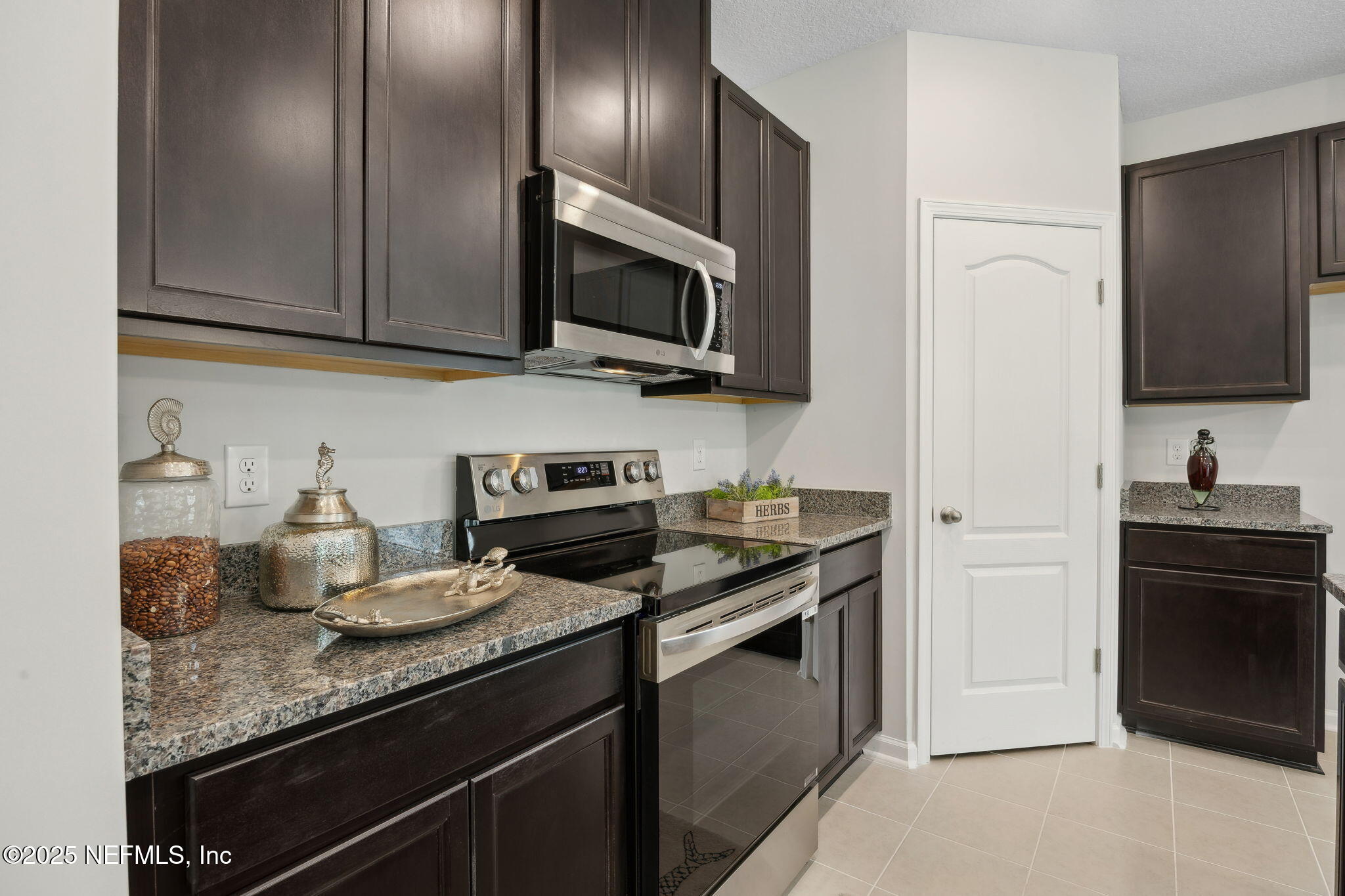 6272 Weston Woods Drive, Unit 8 Jacksonville, FL 32222 - Photo 7 of 16 Weston Woods lot 8