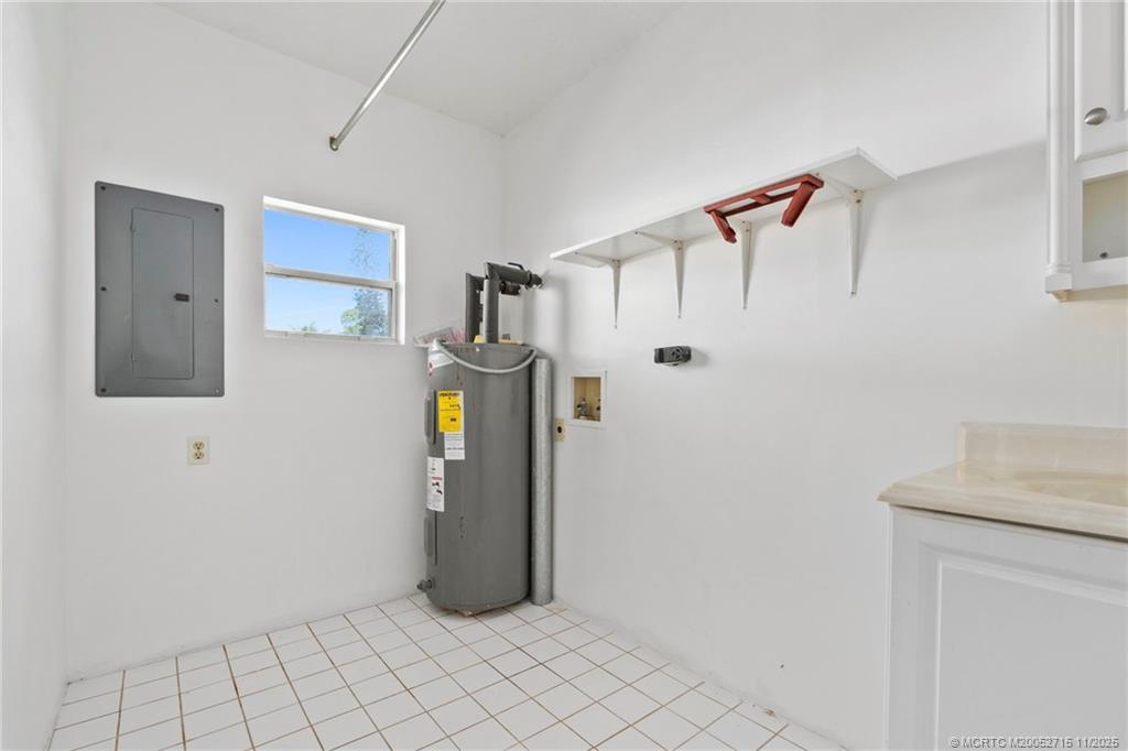 5801 Southeast Cable Drive Stuart, FL 34997 - Photo 21 of 48 a view of an empty room