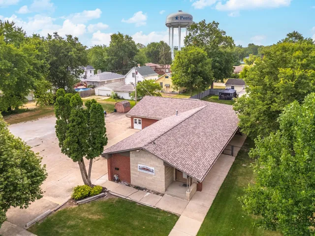 $215,000 | 420 West Bennett Street, Pontiac, IL 61764