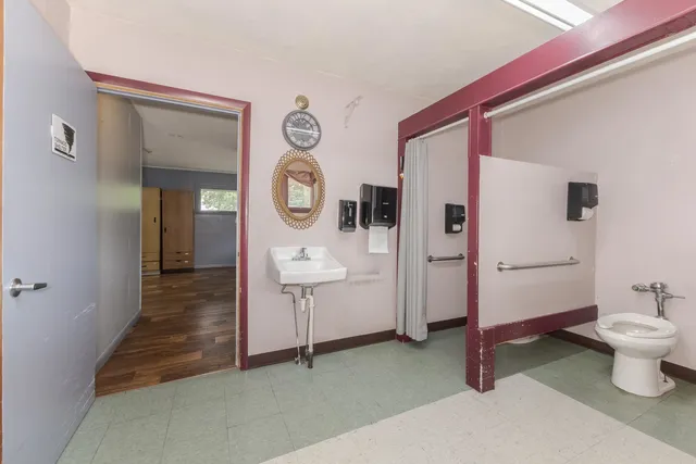 $215,000 | 420 West Bennett Street, Pontiac, IL 61764