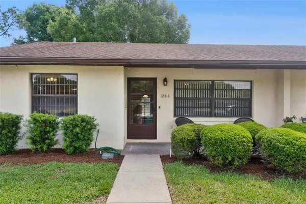 $180,000 | 12418 Orangewood Circle, Tavares, FL 32778
